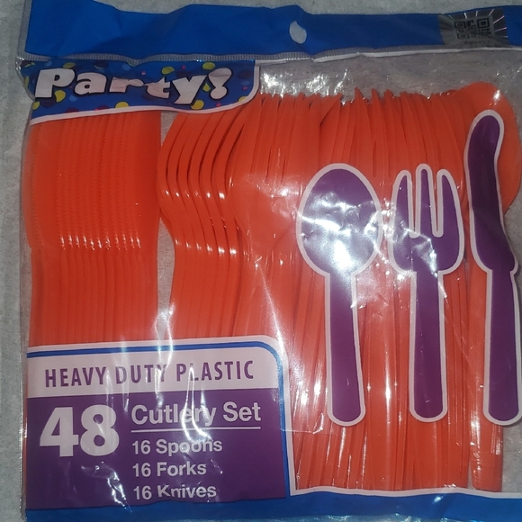 Heavy Duty Plastic Cutlery Set - Orange - Picture 1 of 2